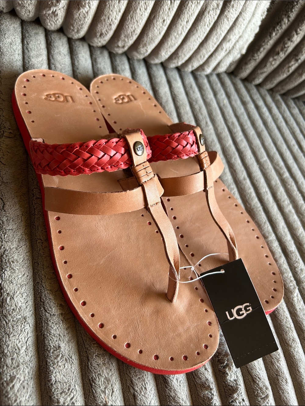 UGG Women’s Audra Sandals Woven Leather Thong Flip Flops Slides Red Size 11 NWT